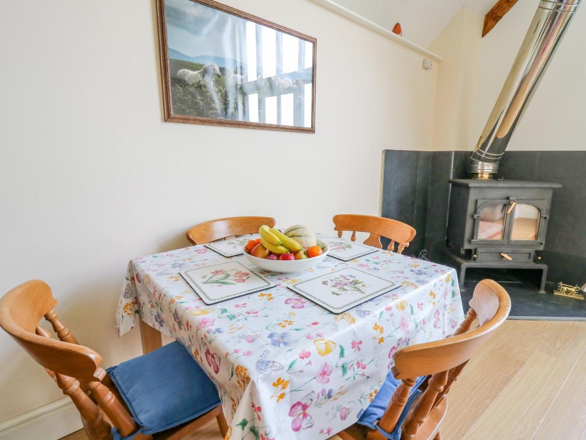 Goblaen Barn Villa Builth Wells Bagian luar foto