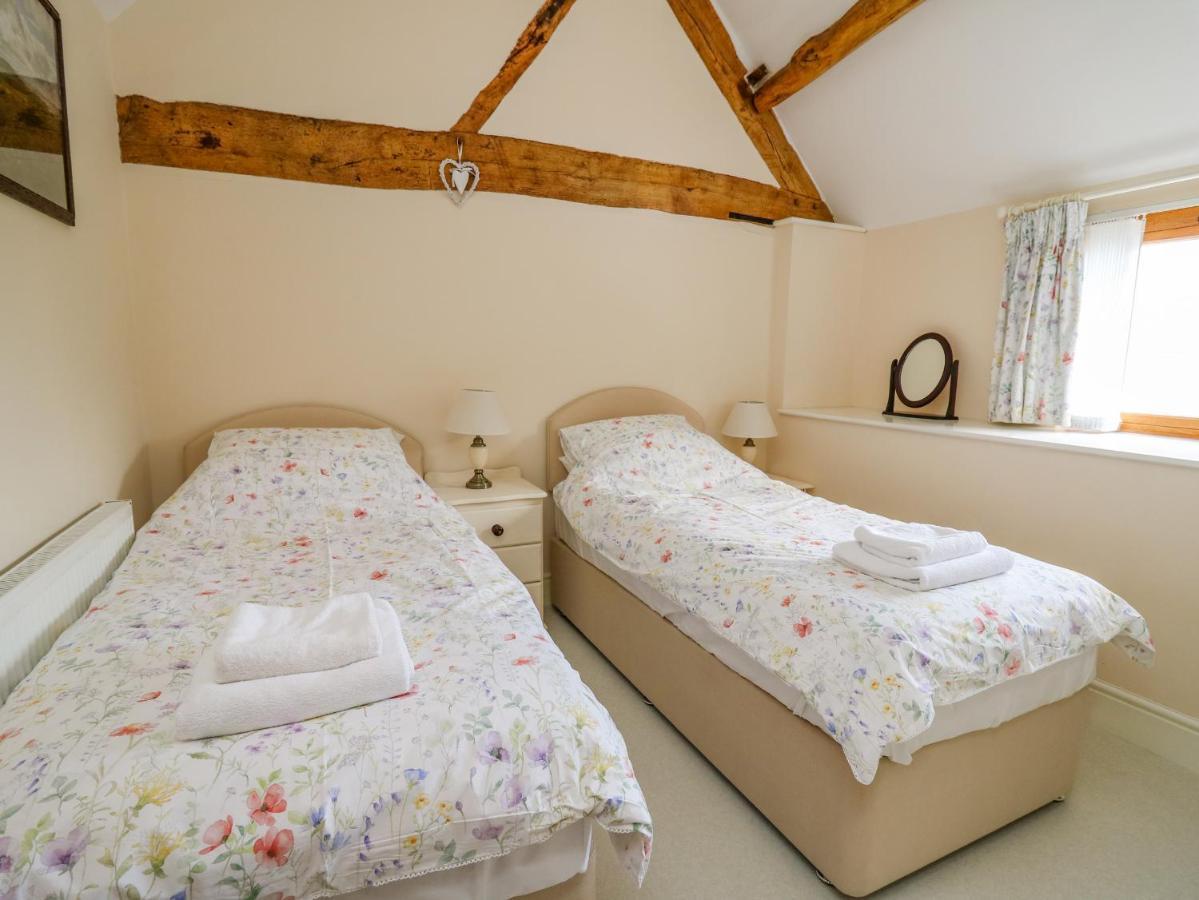 Goblaen Barn Villa Builth Wells Bagian luar foto